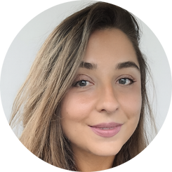 A photo of Camila Espana.